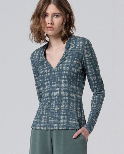 Camiseta cuello pico