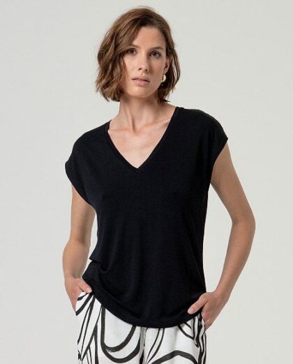 Camiseta cuello pico