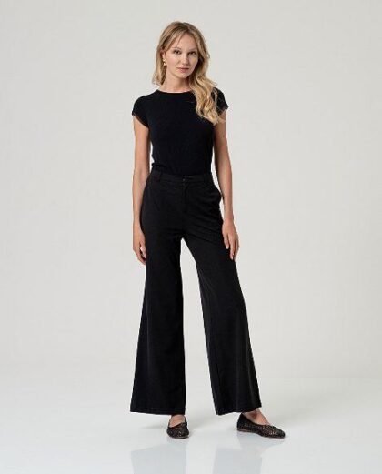 Pantalón con bolsillos