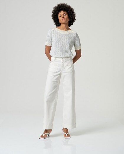 Pantalón pata ancha