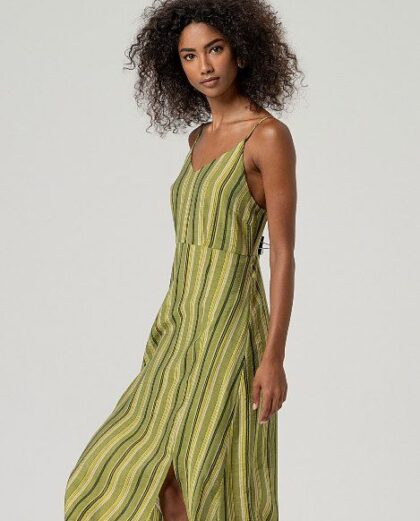 Vestido tirante escote pico