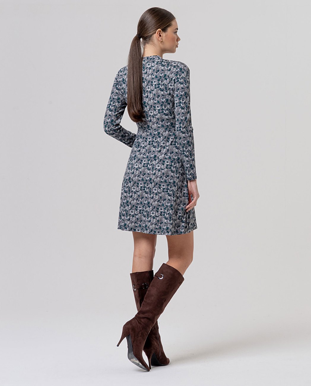 556CAPE712_80-2_l.jpg
