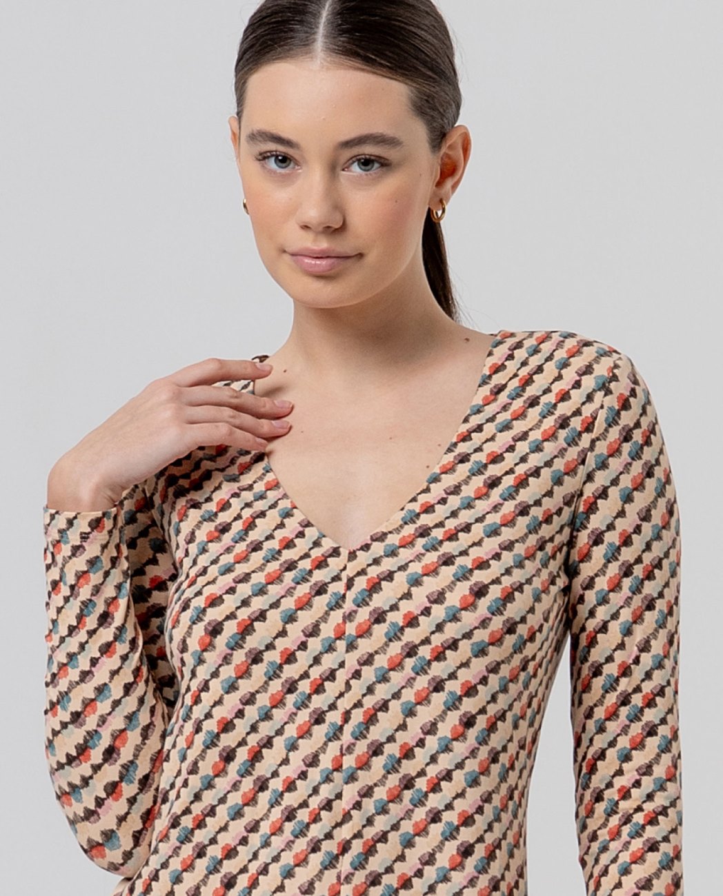 556CAVA711_02-2_l.jpg