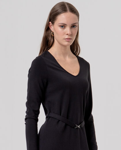556BAVE711_00-2.jpg